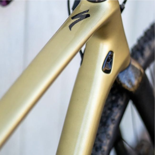 Aerosoolvärv R308 BRIGHT GOLD, Läikiv, 400ml